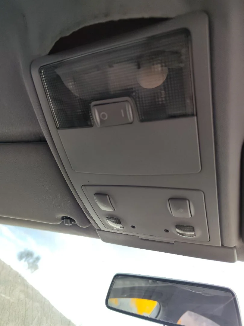 Foto de LUZ INTERIOR AUDI A6 BERLINA (4B2) 2.5 V6 24V TDI (150 CV / 110 KW) referencia 4B0947303D FKZ