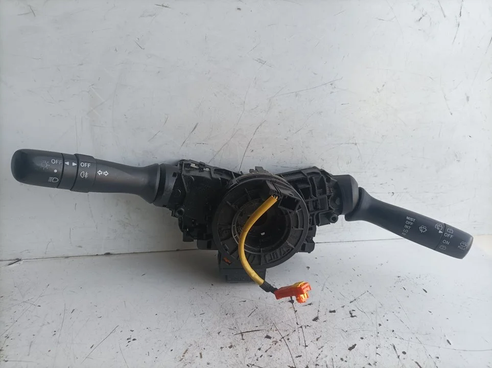 Foto de MANDO MULTIFUNCION PEUGEOT 107 referencia 173848
