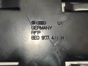 Foto de CENTRALITA MOTOR UCE AUDI A4 AVANT (B5) 1.9 TDI (110 CV / 81 KW) referencia 8E0907411H foto 2