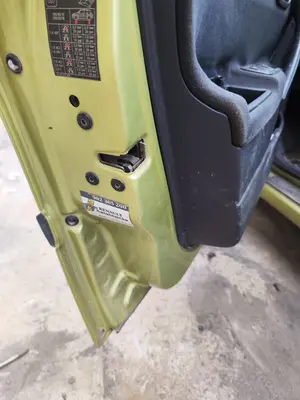 Foto de CERRADURA PUERTA DELANTERA IZQUIERDA RENAULT MEGANE II BERLINA 5P 1.6 CAT (113 CV / 83 KW) referencia 8200027776