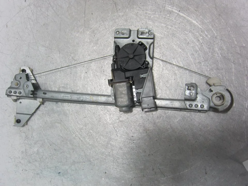 Foto de ELEVALUNAS TRASERO DERECHO PEUGEOT 307 BREAK / SW (S1)(04.2002) 2.0 HDi FAP CAT (107 CV / 79 KW) referencia 963848
