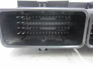 Foto de CENTRALITA MOTOR UCE RENAULT CLIO IV 1.5 dCi Diesel FAP (90 CV / 66 KW) referencia 237102747R foto 3