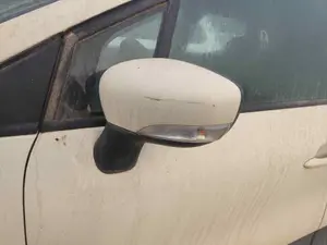 Foto de RETROVISOR IZQUIERDO RENAULT CAPTUR I 1.5 dCi Diesel FAP Energy (90 CV / 66 KW) referencia 261604623R