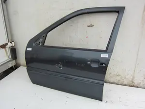 Foto de PUERTA DELANTERA IZQUIERDA VOLKSWAGEN POLO III BERLINA (6N2) 1.4 16V (75 CV / 55 KW) foto 3