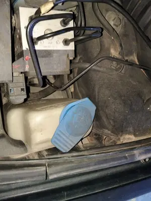 Foto de DEPOSITO LIMPIA AUDI ALLROAD QUATTRO QUATTRO (4B5)