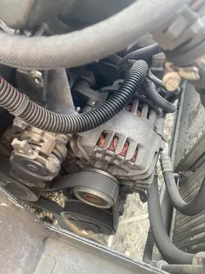 Foto de ALTERNADOR PEUGEOT 308 1.6 16V HDi (90 CV / 66 KW) referencia 5705NH