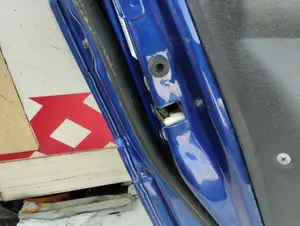 Foto de CERRADURA PUERTA DELANTERA IZQUIERDA MITSUBISHI 3000 GT (Z10) 3.0 Biturbo (286 CV / 210 KW)