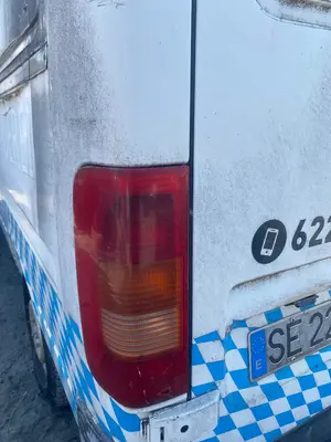 Foto de PILOTO TRASERO IZQUIERDO VOLKSWAGEN LT FURGÓN/COMBI 2.5 TDI (109 CV / 80 KW) referencia 2D0945111