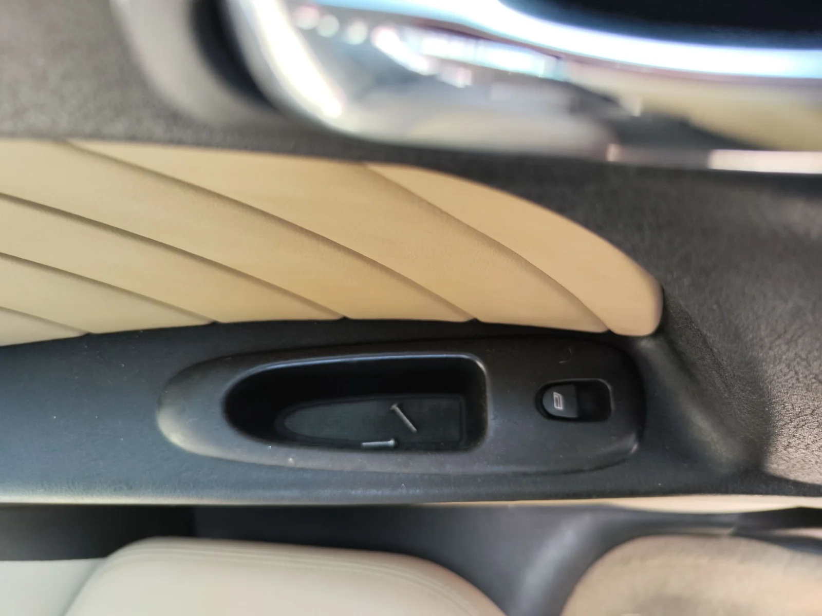 Foto de MANDO ELEVALUNAS TRASERO IZQUIERDO ALFA ROMEO 156 SPORTWAGON 2.4 JTD CAT (175 CV / 129 KW)