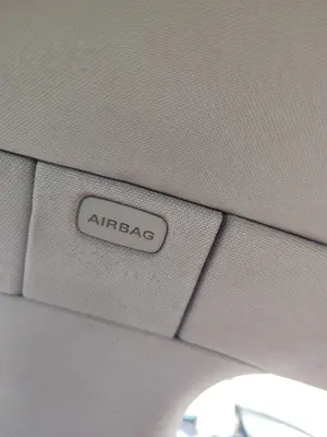 Foto de AIRBAG CORTINA DELANTERO IZQUIERDO AUDI A6 BERLINA (4B2) 2.5 V6 24V TDI (180 CV / 132 KW) referencia 4B5880741