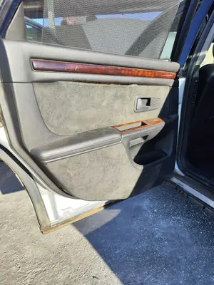 Foto de GUARNECIDO PUERTA TRASERA IZQUIERDA AUDI A8 (D2) 4.2 V8 40V (310 CV / 228 KW)