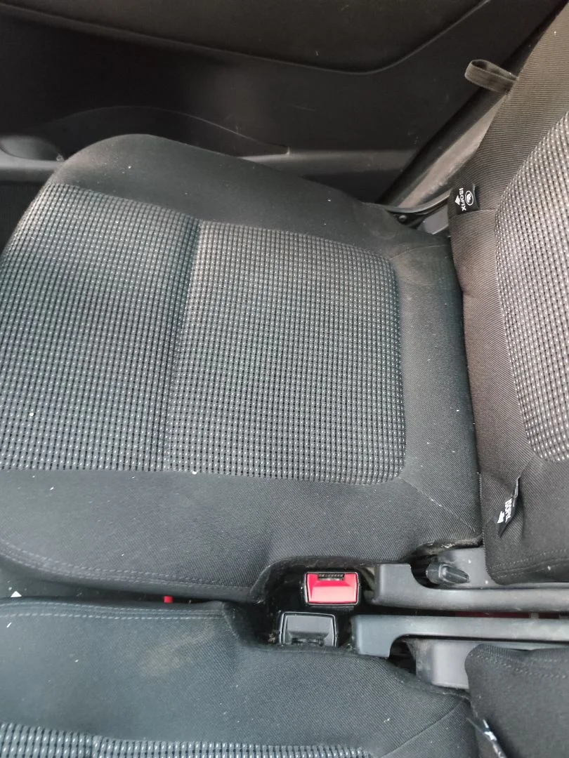 Foto de ASIENTOS TRASERO DERECHO PEUGEOT 5008 1.6 HDi FAP CAT (9HZ / DV6TED4) (109 CV / 80 KW)