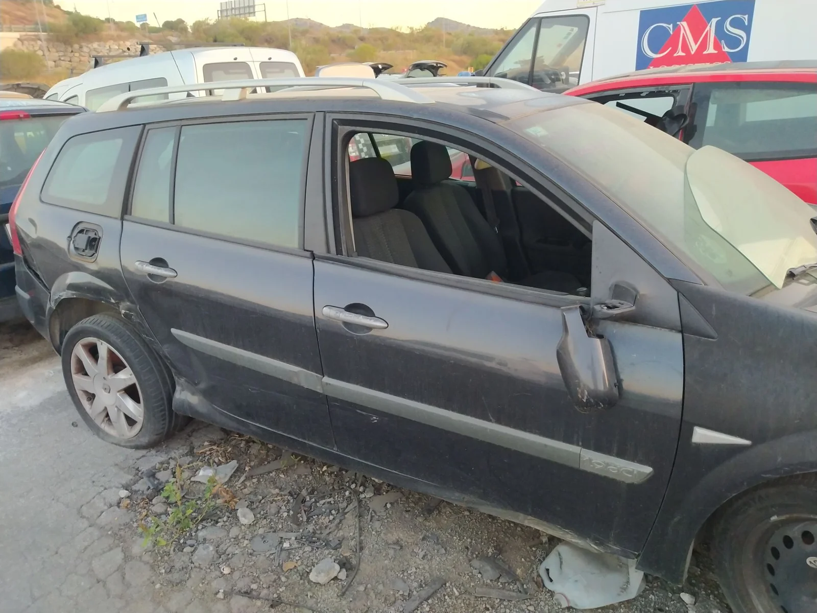 Foto de MANETA EXTERIOR DELANTERA DERECHA RENAULT MEGANE II GRANDTOUR 1.9 dCi Diesel FAP (131 CV / 96 KW)