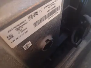 Foto de CENTRALITA MOTOR UCE PEUGEOT 208 1.2 12V e-VTi (82 CV / 60 KW) referencia 9827528880 foto 2