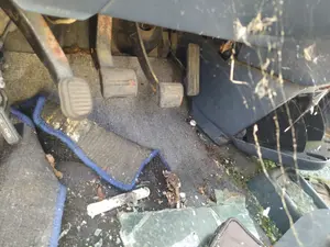 Foto de PEDAL EMBRAGUE CHRYSLER VOYAGER GS 2.5 Turbodiesel (116 CV / 85 KW)