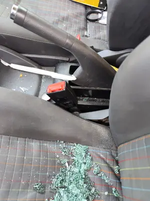 Foto de PRETENSOR AIRBAG IZQUIERDO VOLKSWAGEN POLO IV (9N3) 1.9 TDI (101 CV / 74 KW)