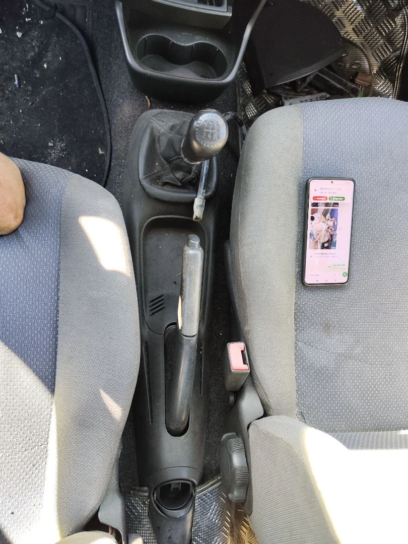 Foto de CONSOLA CENTRAL FIAT II PUNTO (188) BERLINA 1.3 JTD CAT (69 CV / 51 KW)
