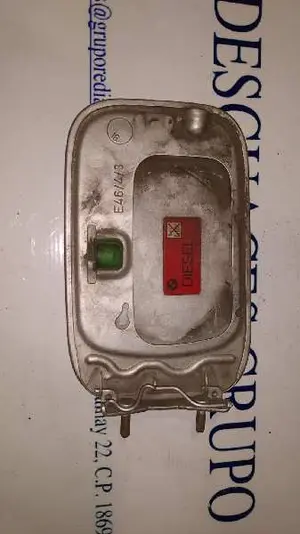 Foto de TAPA EXTERIOR COMBUSTIBLE BMW SERIE 3 BERLINA (E46) referencia TP908 foto 3