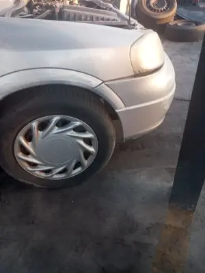 Foto de PARAGOLPES DELANTERO OPEL ASTRA G BERLINA 1.6 CAT (Z 16 SE / L55) (84 CV / 62 KW) foto 4