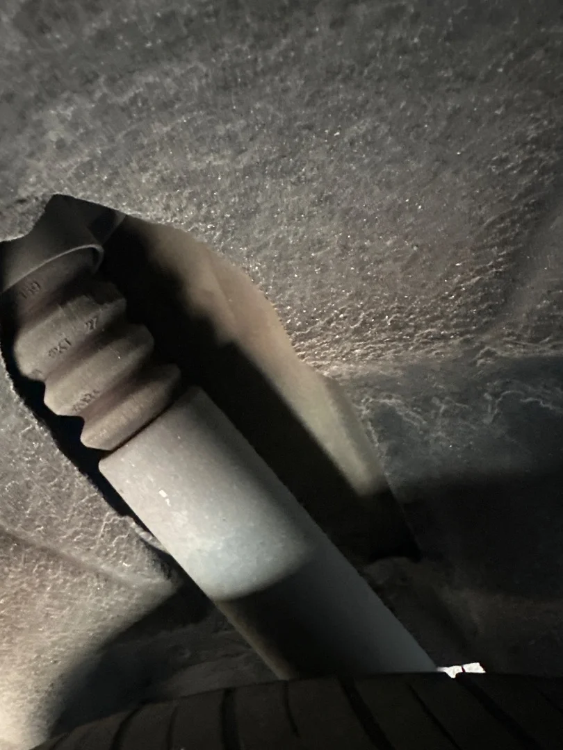 Foto de BRAZO SUSPENSION TRASERO IZQUIERDO VOLKSWAGEN PASSAT BERLINA (3C2) 2.0 TDI (140 CV / 103 KW) referencia 1K0505311AB