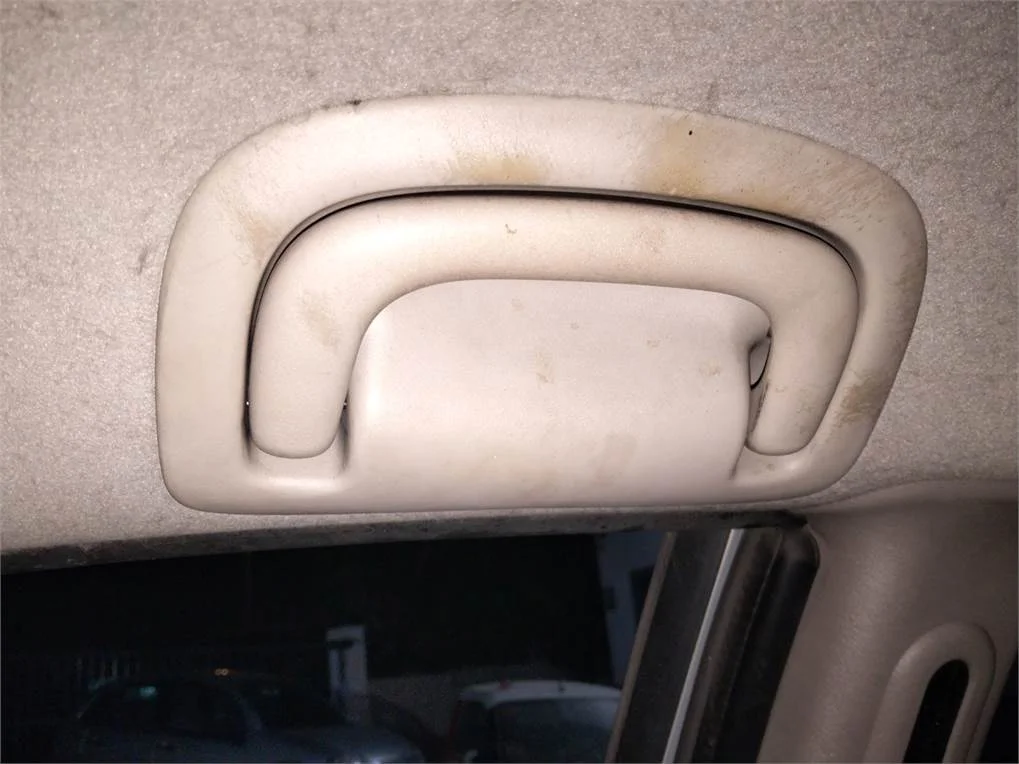 Foto de ASIDERO TECHO DELANTERO DERECHO CHRYSLER VOYAGER (RG)
