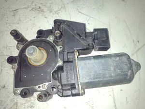 Foto de MOTOR ELEVALUNAS DELANTERO DERECHO AUDI A4 BERLINA (B5) referencia 0536001401 foto 3