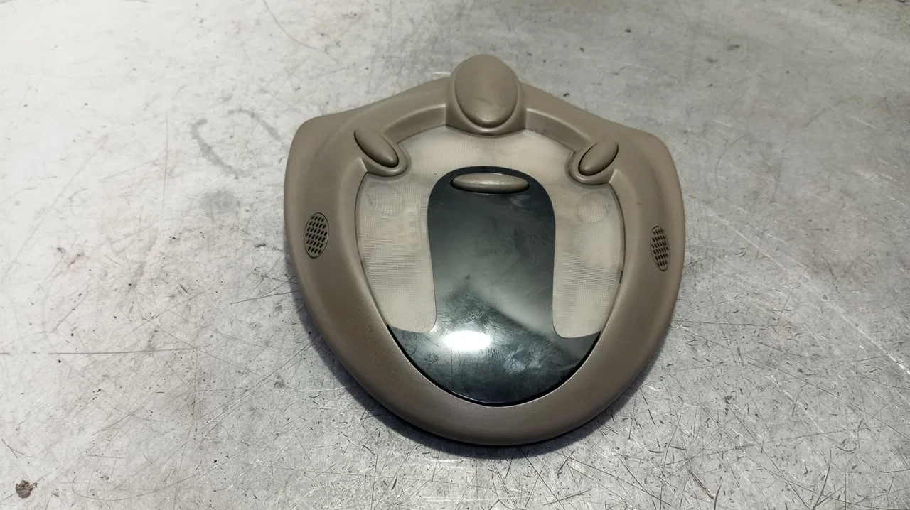Foto de LUZ INTERIOR MG ROVER ROVER 75 (RJ) 2.0 16V CDT (116 CV / 85 KW) referencia XDE000320LPR