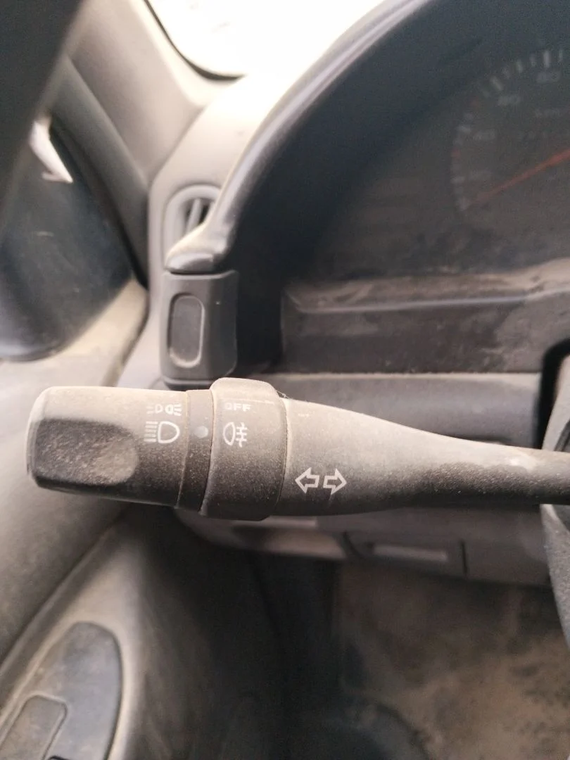 Foto de MANDO INTERMITENTES NISSAN VANETTE CARGO 2.3 Diesel (75 CV / 55 KW)