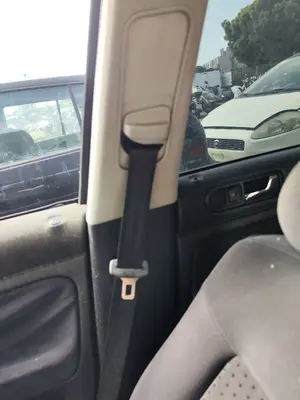 Foto de CINTURON SEGURIDAD DELANTERO DERECHO VOLKSWAGEN PASSAT BERLINA (3B2) 1.9 TDI (110 CV / 81 KW) referencia 3B1857706B FKZ