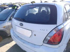 Foto de PORTON TRASERO KIA RIO (JB) 1.5 CRDi (110 CV / 81 KW) foto 2