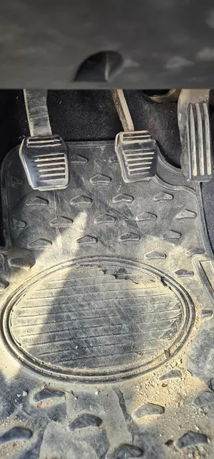 Foto de PEDAL FRENO FORD MONDEO BERLINA (GE) 2.0 16V DI TD CAT (116 CV / 85 KW)