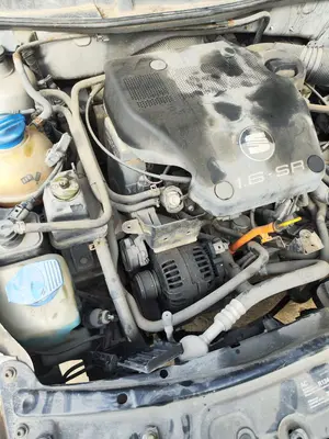 Foto de MOTOR COMPLETO SEAT LEON (1M1) 1.6 (101 CV / 74 KW) referencia AKL foto 3