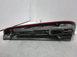 Foto de PILOTO TRASERO IZQUIERDO FORD FOCUS C-MAX (CAP)(2003) 1.6 TDCi CAT (109 CV / 80 KW) referencia 02S1012A00 foto 3