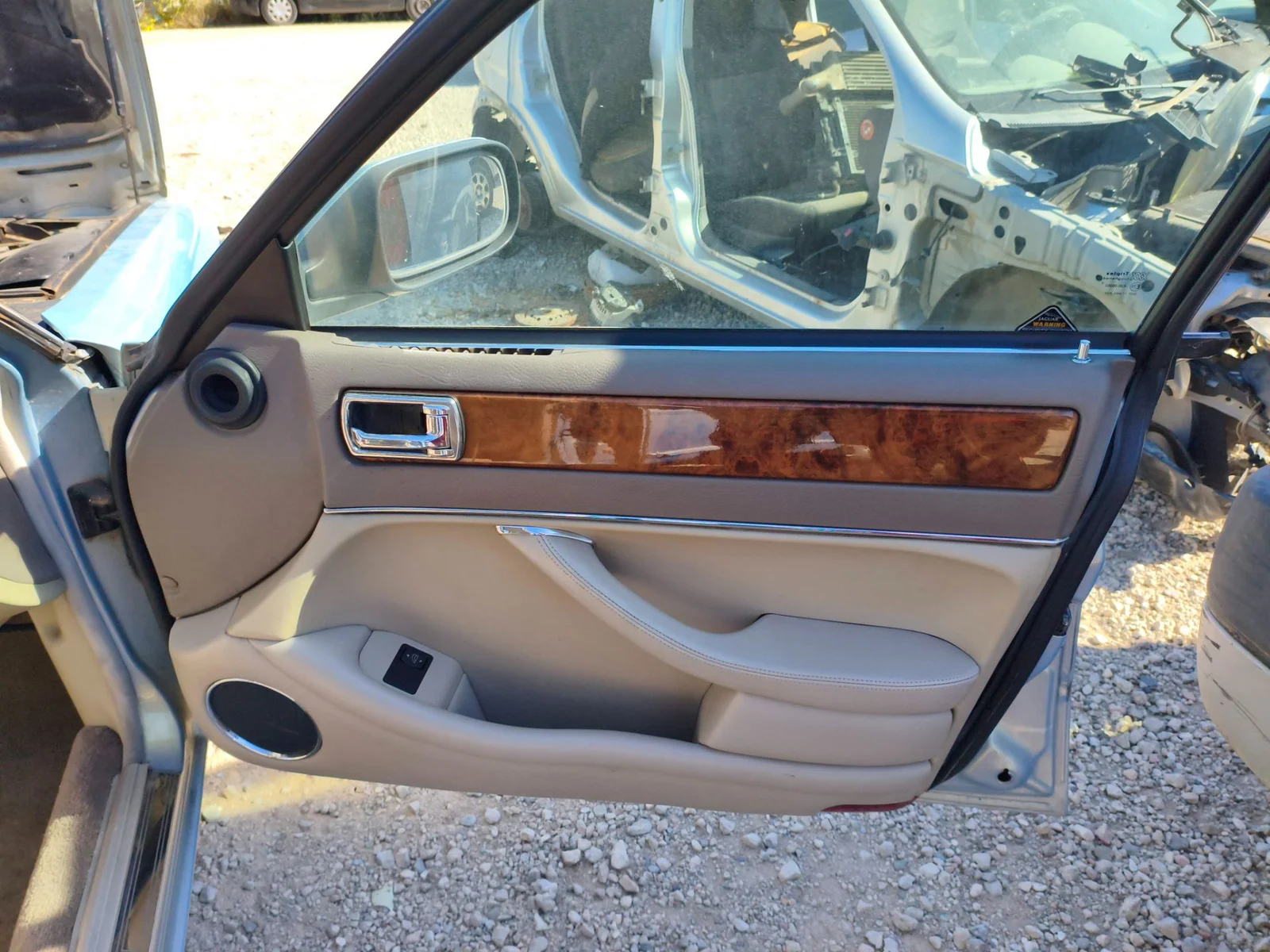 Foto de GUARNECIDO PUERTA DELANTERA DERECHA JAGUAR XJ 3.2 CAT (211 CV / 155 KW)