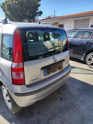 Foto de PORTON TRASERO FIAT II PANDA (169) 1.2 CAT (60 CV / 44 KW) foto 1