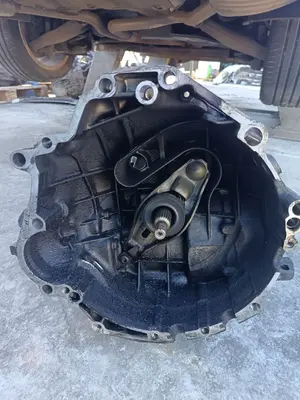 Foto de CAJA CAMBIOS VOLKSWAGEN PASSAT BERLINA (3B3) 1.9 TDI (131 CV / 96 KW) referencia 01E301103 foto 4