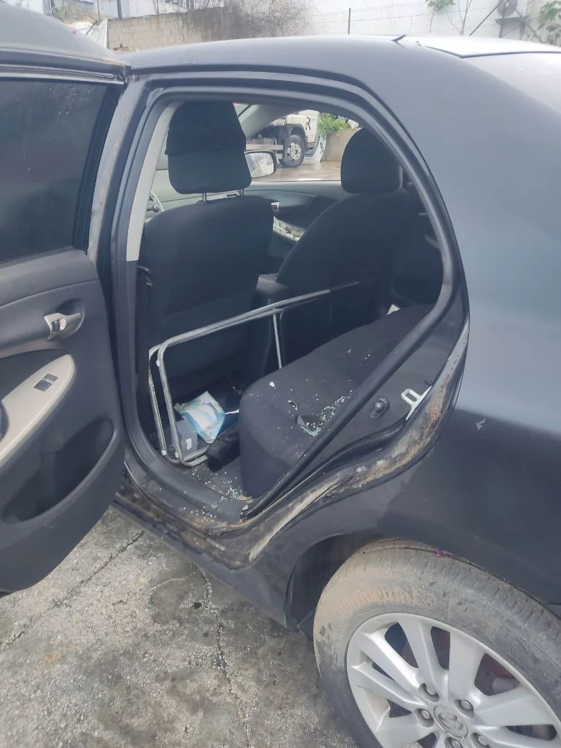 Foto de GOMAS CONTORNO PUERTA TOYOTA COROLLA (E15) 1.4 Turbodiesel CAT (90 CV / 66 KW)