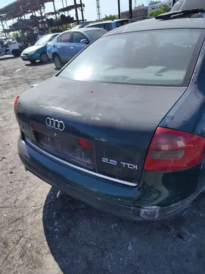 Foto de PORTON TRASERO AUDI A6 BERLINA (4B2) 2.5 V6 24V TDI (150 CV / 110 KW) foto 4