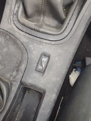 Foto de INTERRUPTOR RENAULT MEGANE III BERLINA 5P 1.5 dCi Diesel CAT (86 CV / 63 KW)
