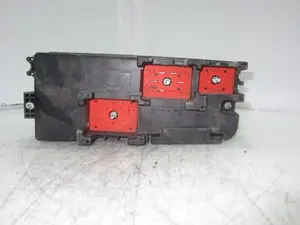 Foto de CAJA RELES / FUSIBLES OPEL VECTRA C BERLINA 2.0 DTI (101 CV / 74 KW) referencia 460028260 foto 9