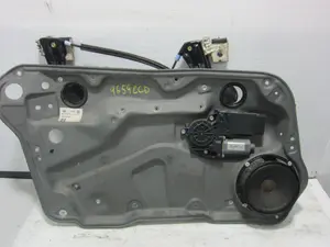 Foto de ELEVALUNAS DELANTERO IZQUIERDO VOLKSWAGEN GOLF IV BERLINA (1J1)(10.1997) 1.6 16V (105 CV / 77 KW) referencia 1J4337755E