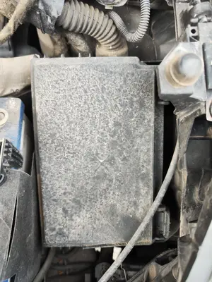 Foto de CAJA RELES / FUSIBLES OPEL CORSA D 1.3 16V CDTI (75 CV / 55 KW)