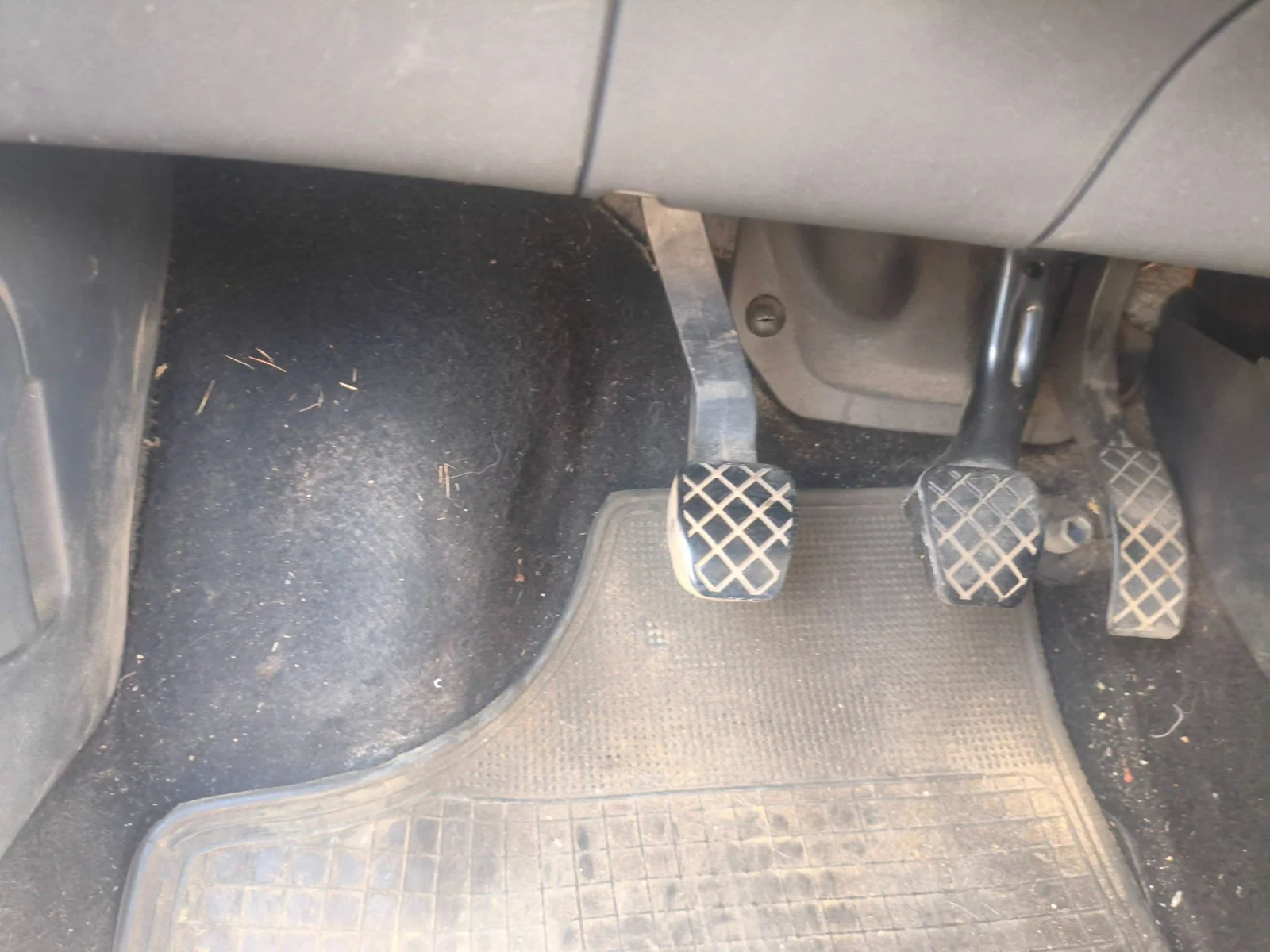Foto de PEDAL EMBRAGUE SEAT IBIZA (6L1) 1.4 16V (75 CV / 55 KW)