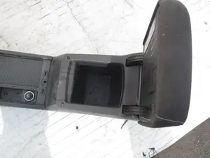 Foto de CONSOLA CENTRAL VOLKSWAGEN GOLF VII BERLINA (BQ1/BE2) 1.6 TDI (116 CV / 85 KW) referencia 5G0863250B foto 4