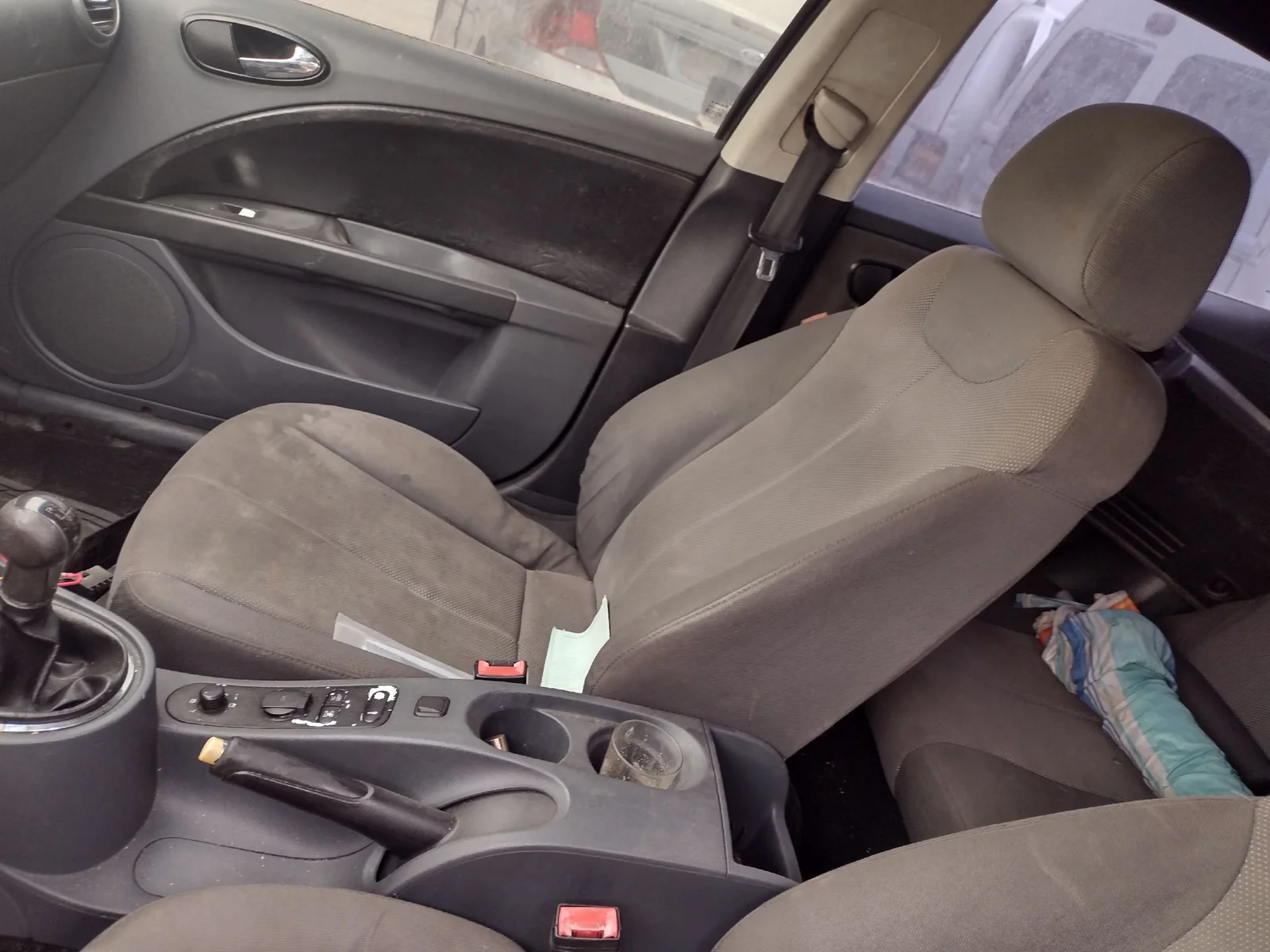 Foto de ASIENTO DELANTERO DERECHO SEAT LEON (1P1) 2.0 TDI (140 CV / 103 KW)