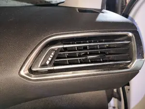 Foto de REJILLA AIREADORA PEUGEOT 308