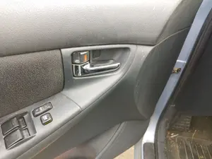 Foto de MANETA INTERIOR DELANTERA IZQUIERDA TOYOTA COROLLA (E12) 1.4 16V CAT (97 CV / 71 KW)