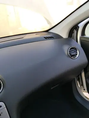 Foto de SALPICADERO PEUGEOT 308 SW 1.6 HDi FAP CAT (9HZ / DV6TED4) (109 CV / 80 KW) foto 2