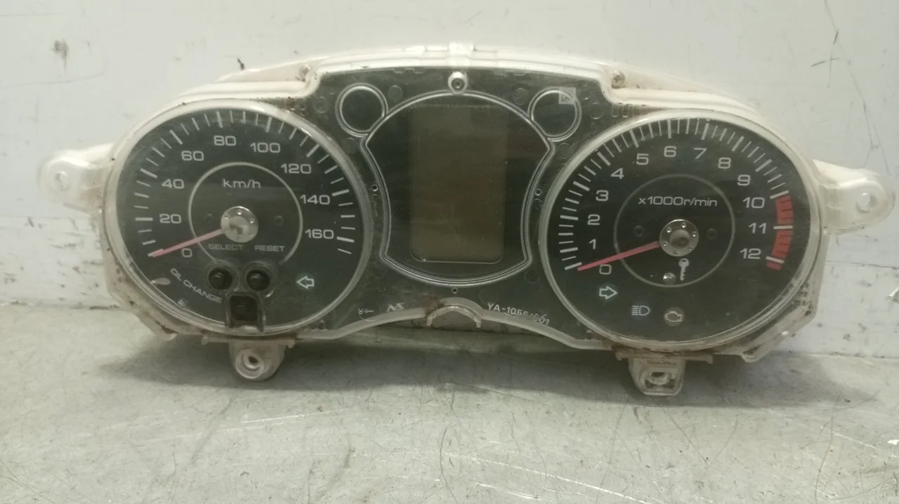 Foto de CUADRO INSTRUMENTOS YAMAHA X-MAX 125 referencia YA1055-001