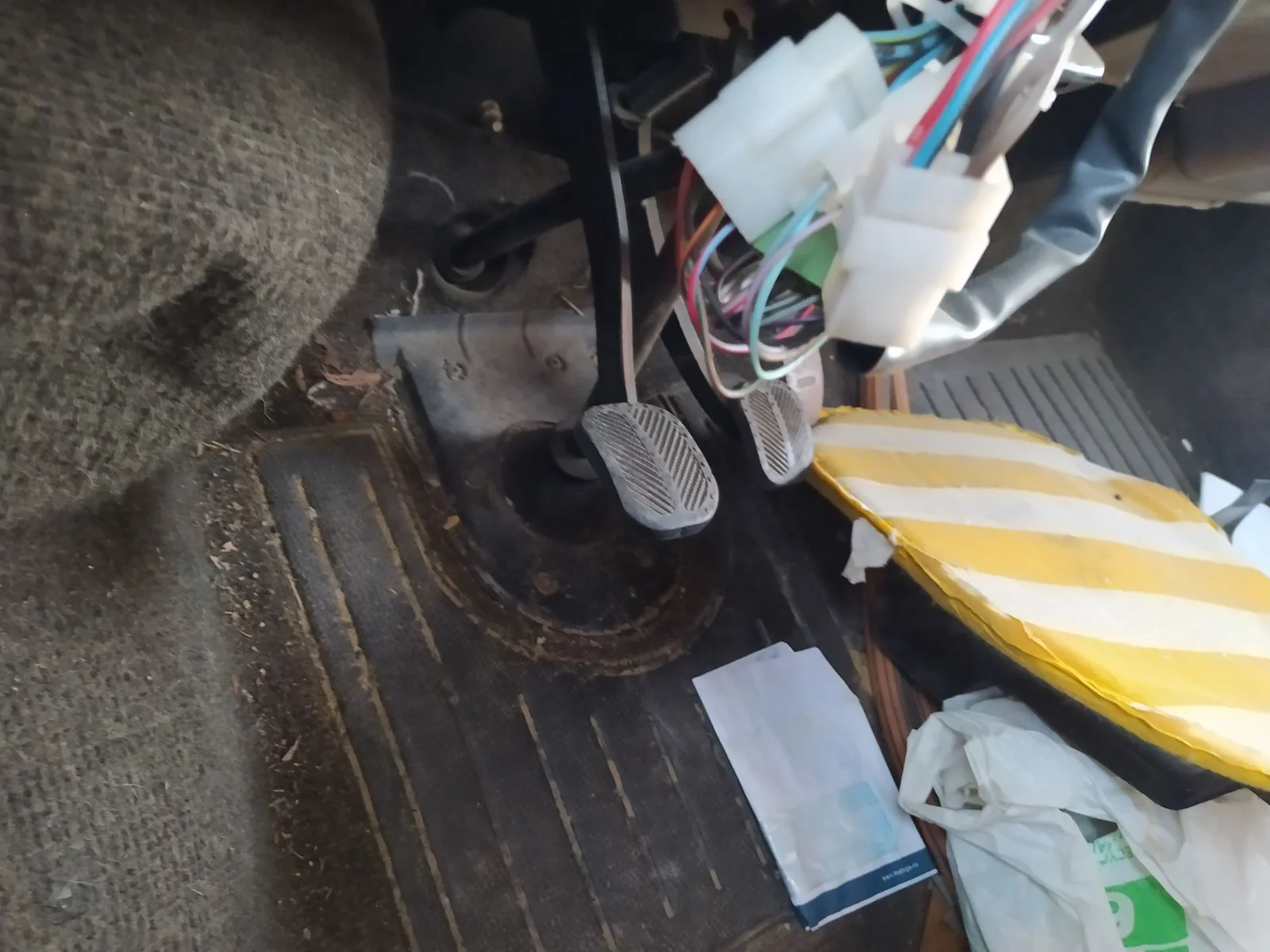 Foto de PEDAL FRENO FIAT DUCATO I BUS 2.5 Turbodiesel (92 CV / 68 KW)